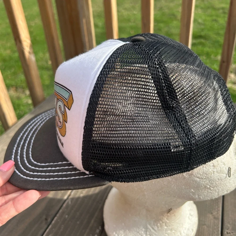 vans off the wall-greetings from sunny vans off the wal!. Snapback Hat‎